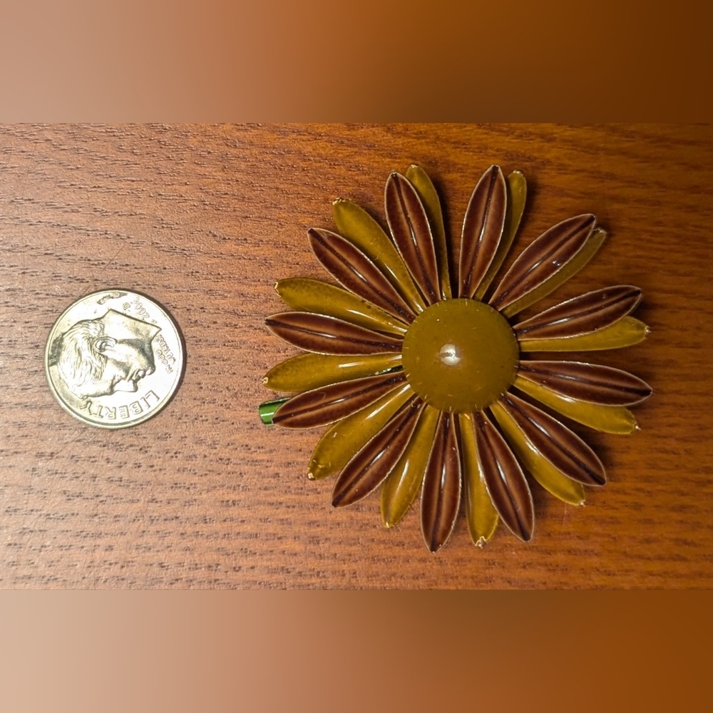 Retro Brown and Yellow Floral Brooch - Picture 4 of 5